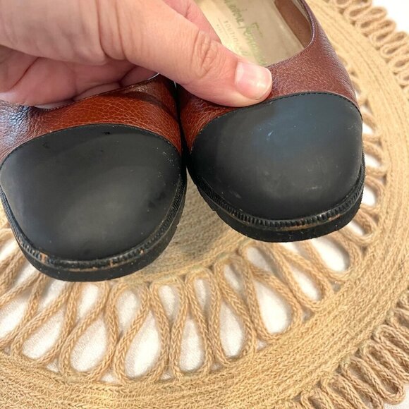 Salvatore Ferragamo Vintage Larix Tan Black Pebble Leather Cap Toe Heels Size 5B - Picture 5 of 14